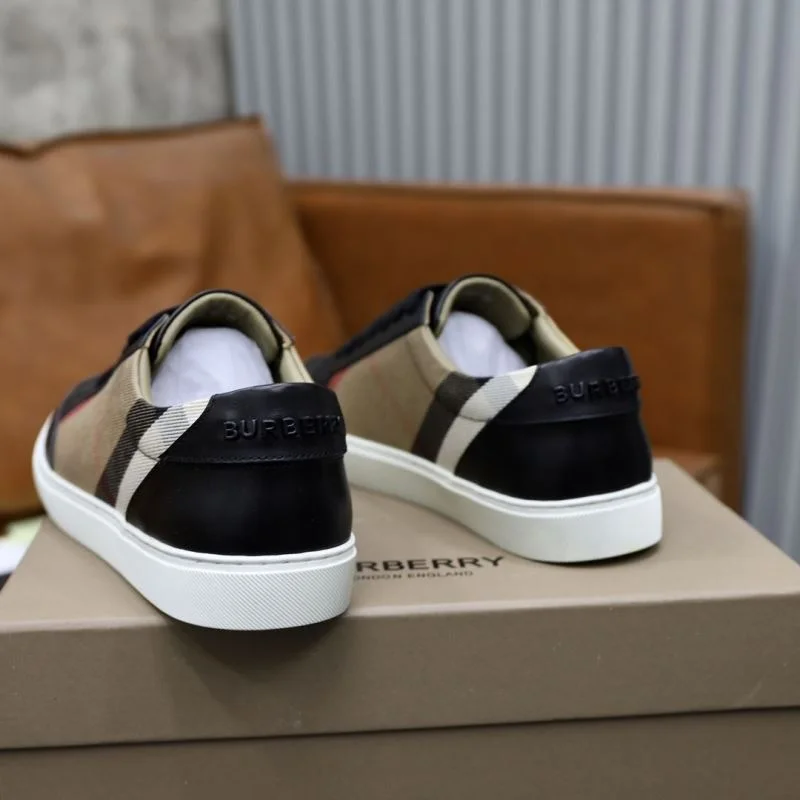 Burberry Low Shoes Timeless 17199