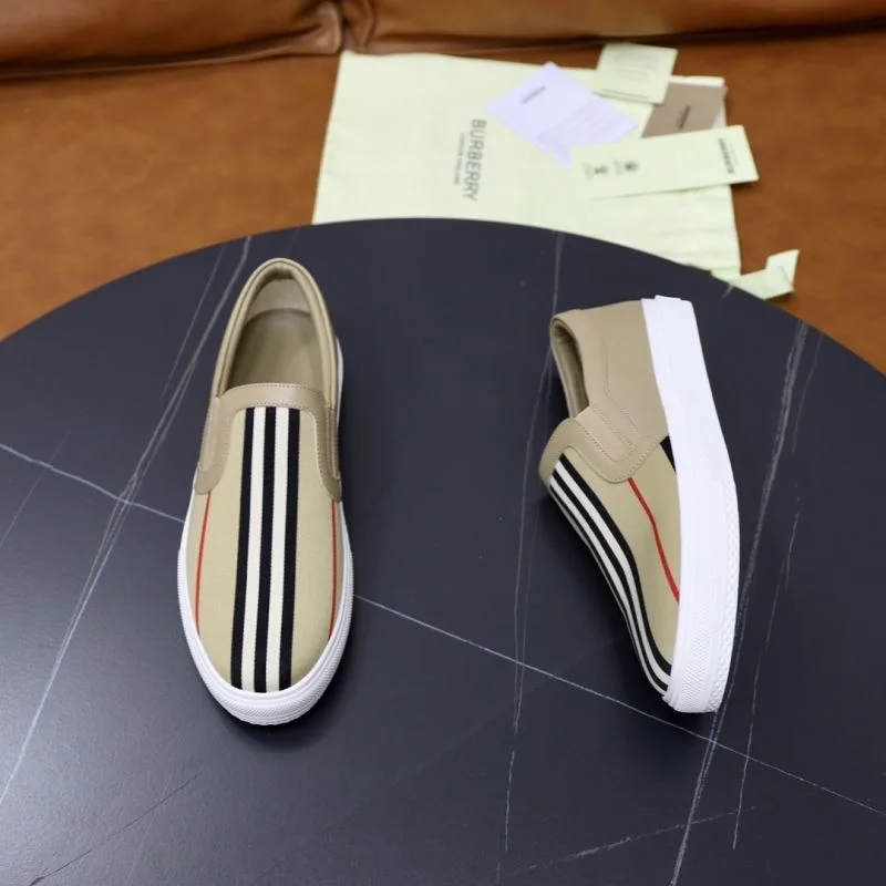 Packable Burberry Low Shoes 17190