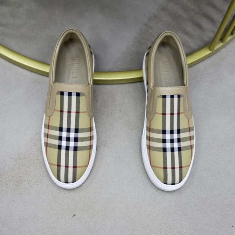 Burberry Low Shoes DailyWear 17180