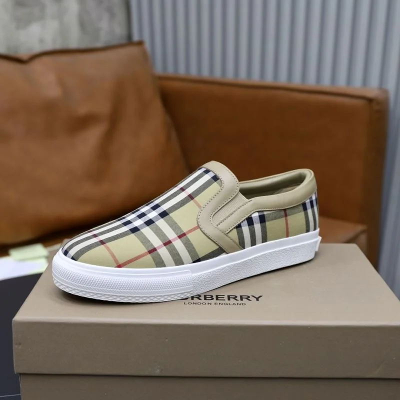 Burberry Low Shoes DailyWear 17180