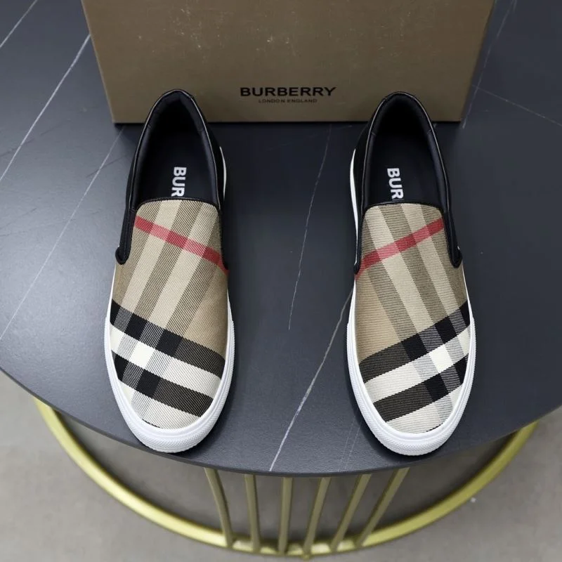 Burberry Low Shoes Lightweight 17187
