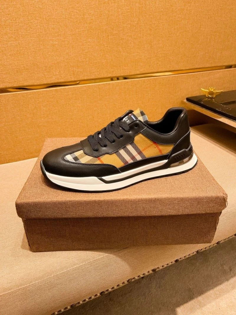 Burberry Low Shoes WellDesigned 17185