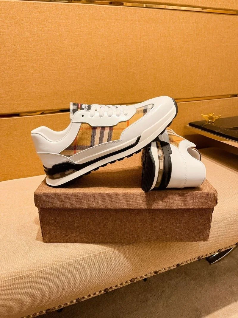 Burberry Low Shoes Tailored 17171