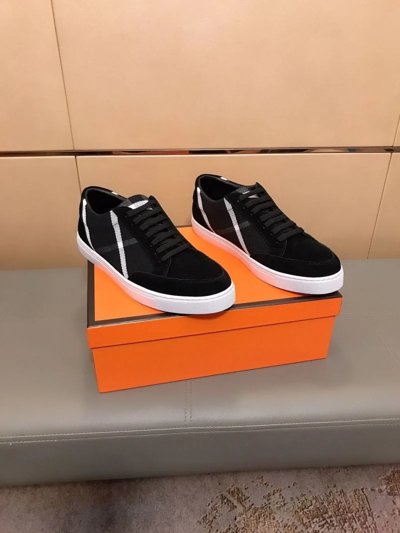 Chic Burberry Low Shoes 17184