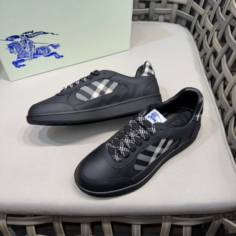 Burberry Low Shoes SunProtective 17167