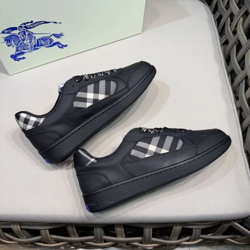 Burberry Low Shoes SunProtective 17167
