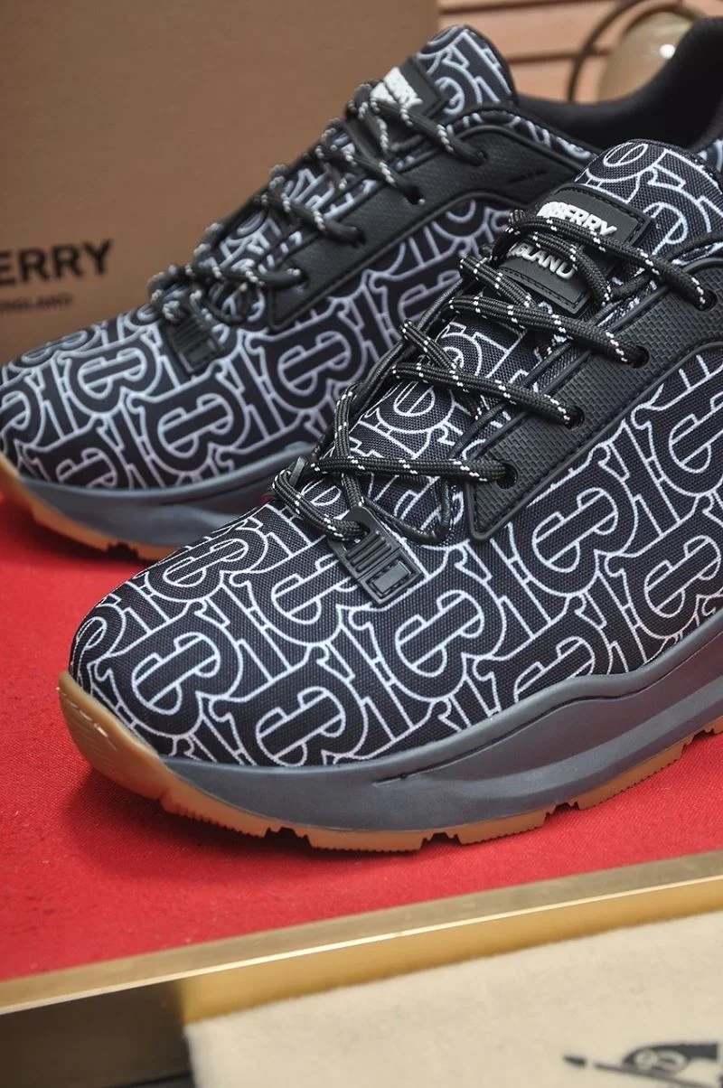 MultiPurpose Burberry Low Shoes 17233