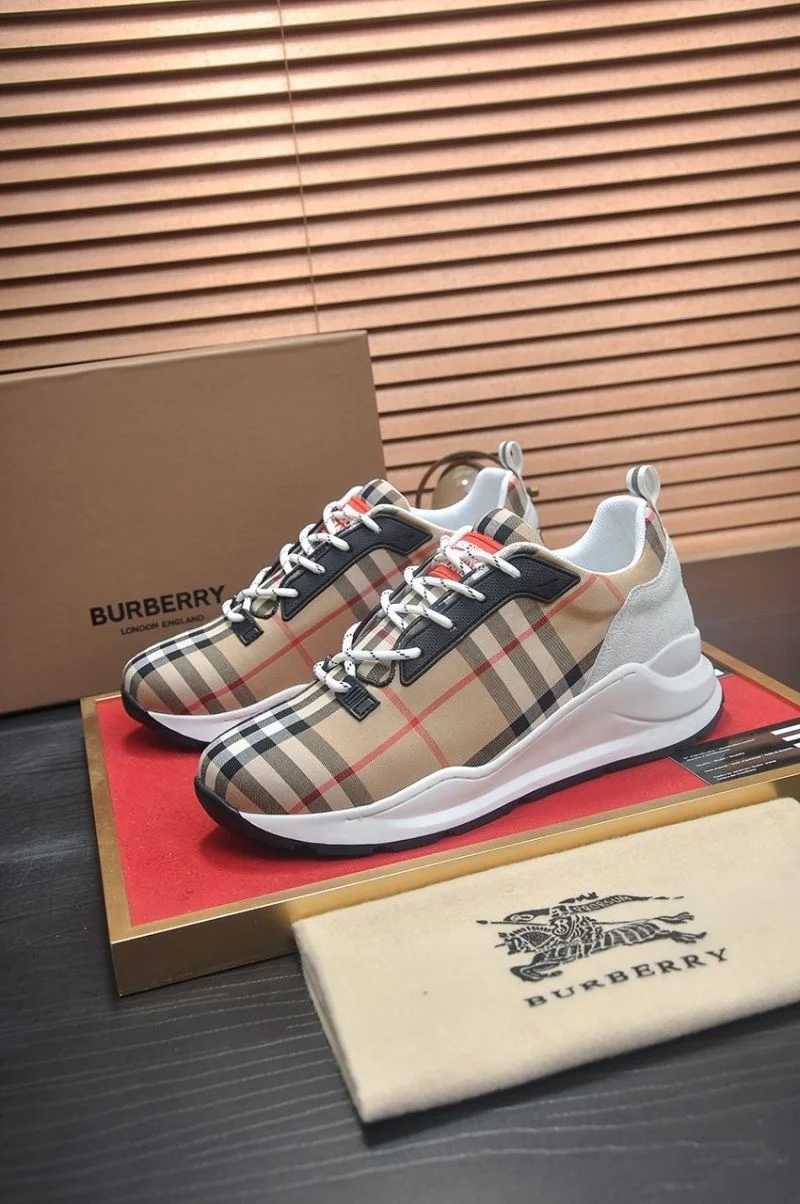 Burberry Low Shoes Sporty 17161