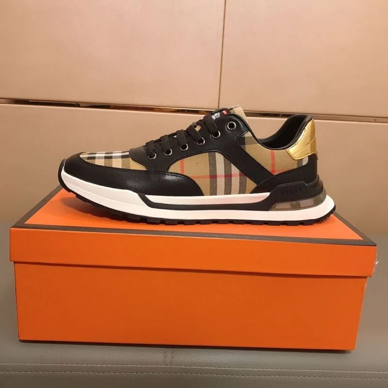 Burberry Low Shoes Sophisticated 17164