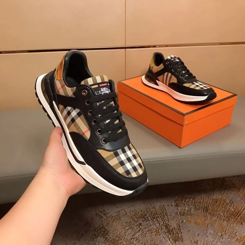 Burberry Low Shoes Sophisticated 17164