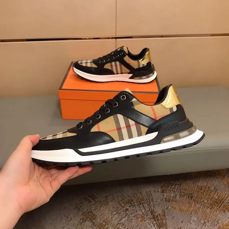 Burberry Low Shoes Sophisticated 17164