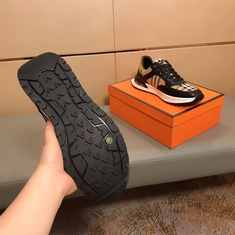 Burberry Low Shoes Sophisticated 17164