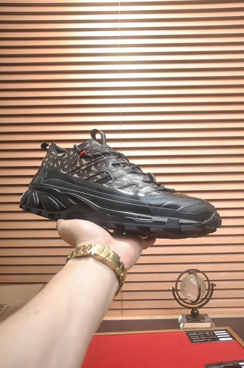 Thermal Burberry Low Shoes 17212