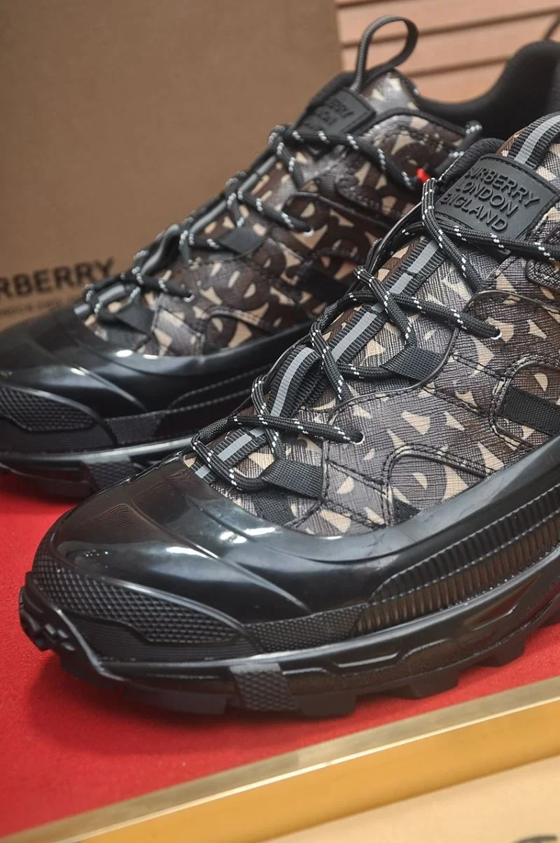 Thermal Burberry Low Shoes 17212