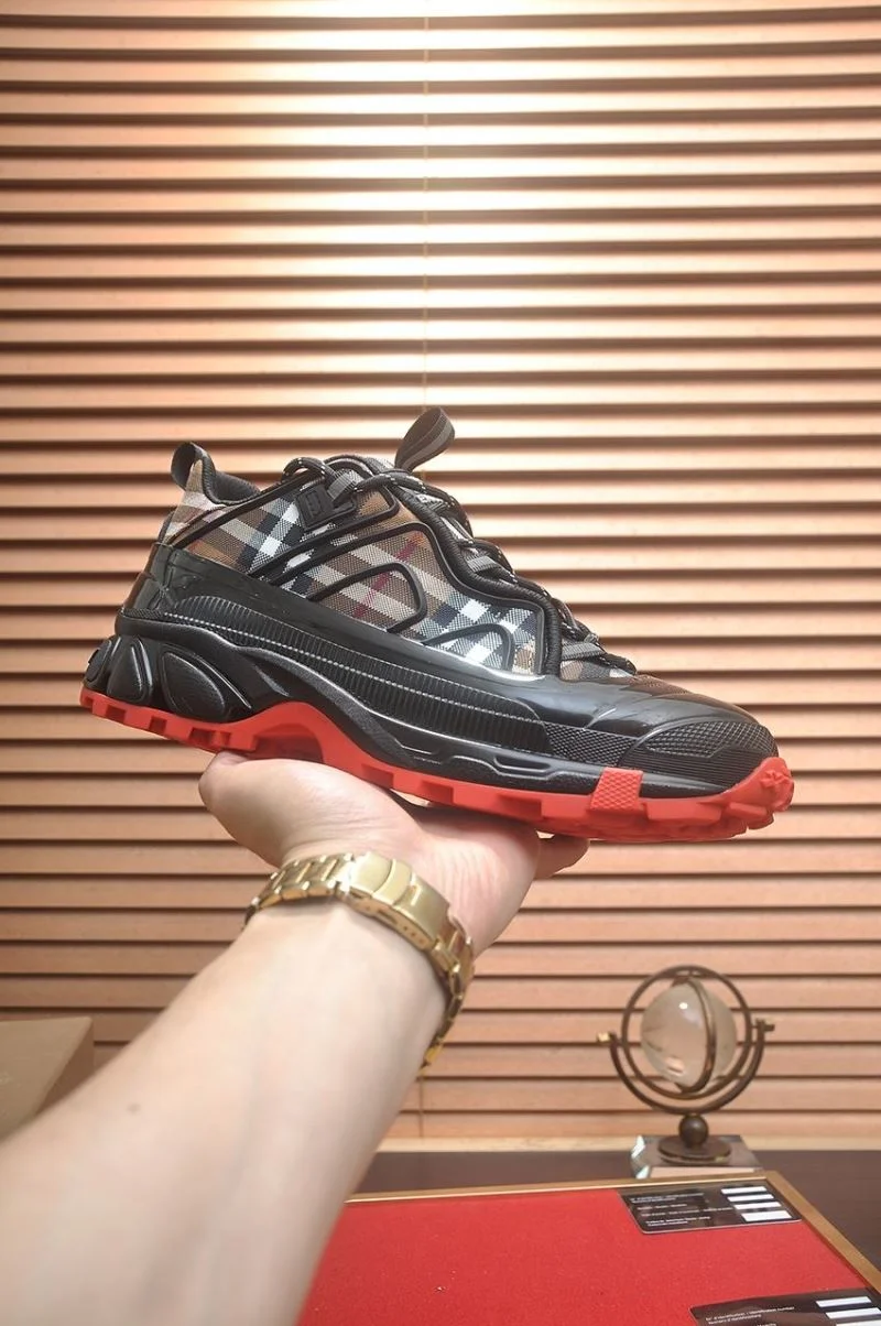 Attractive Burberry Low Shoes 17146