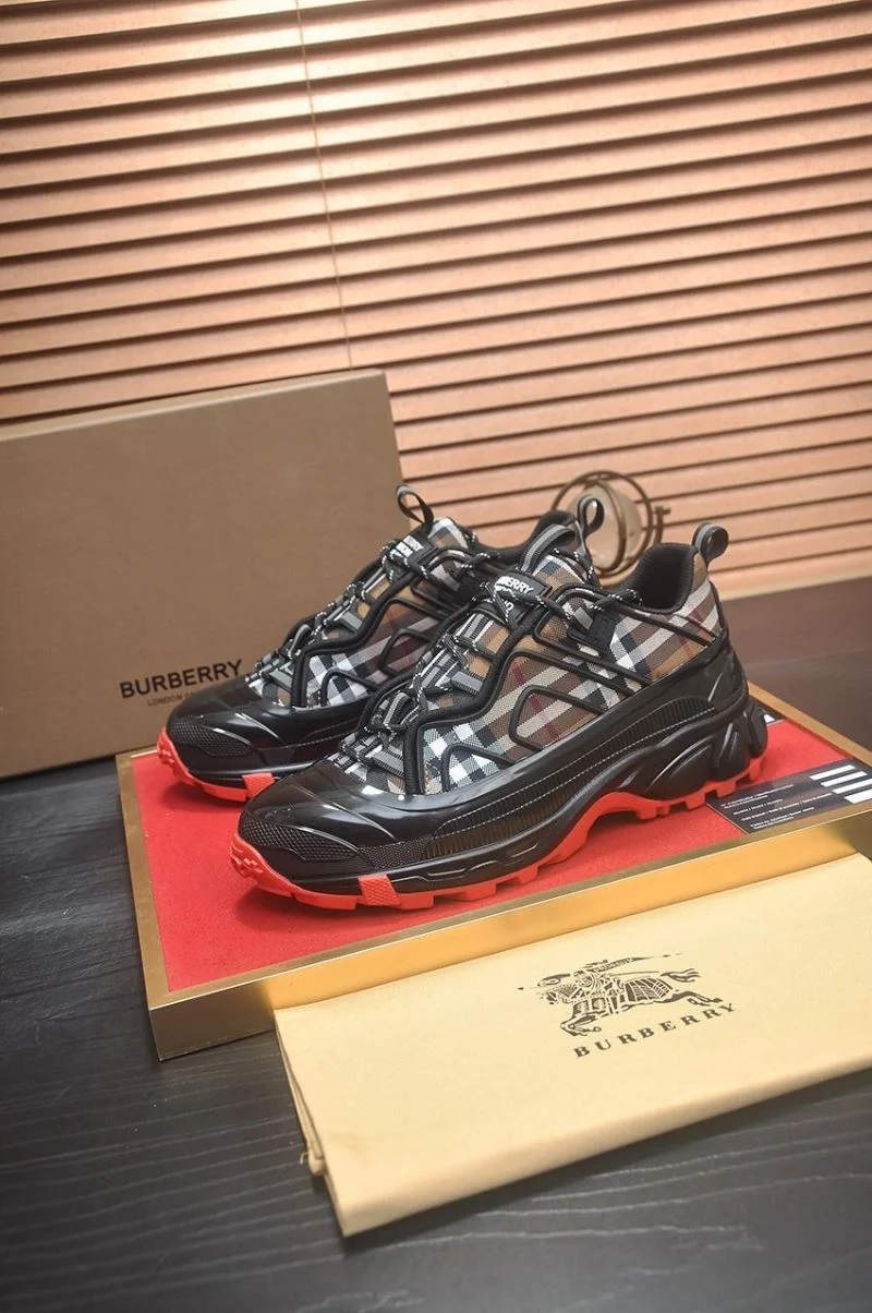 Attractive Burberry Low Shoes 17146