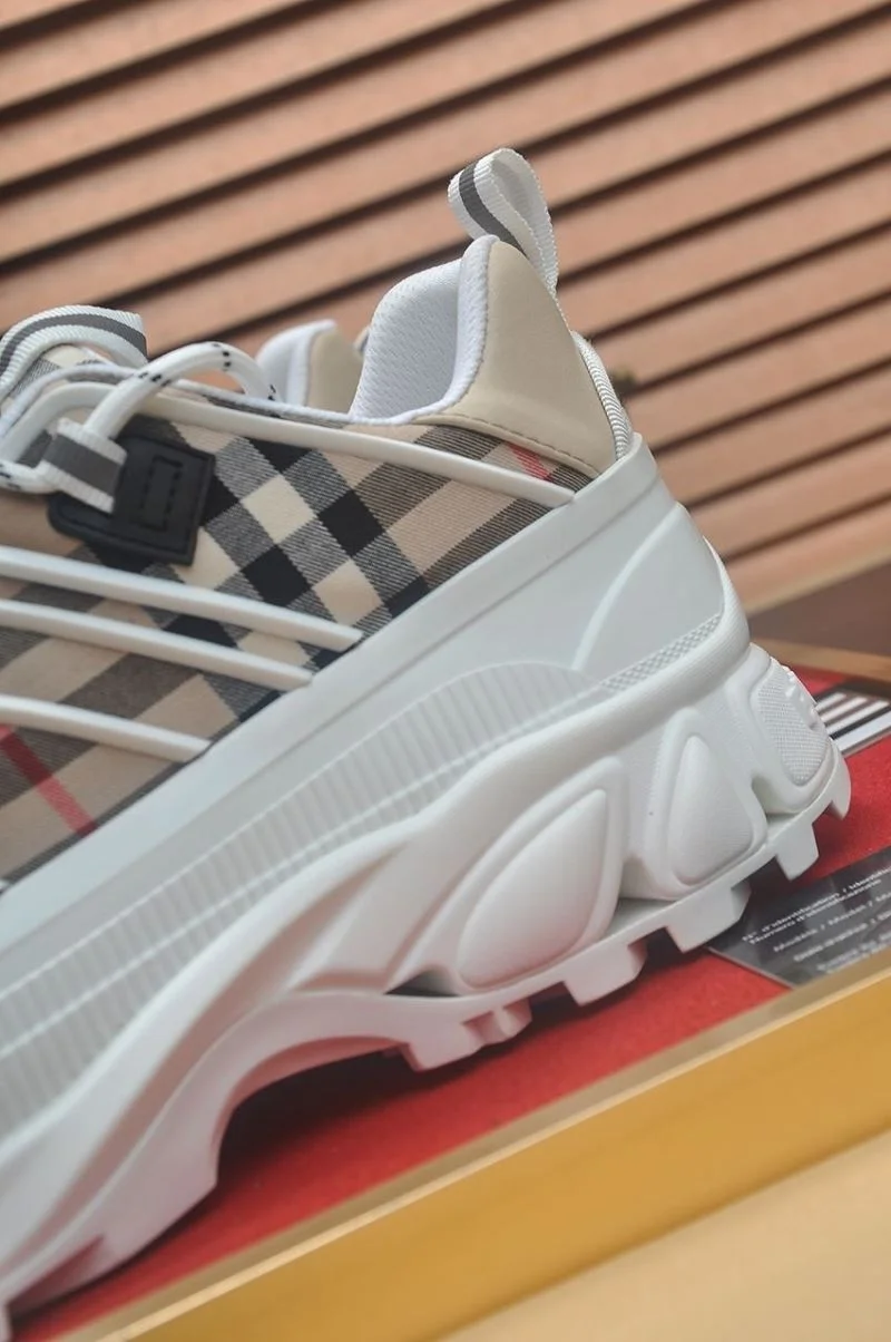 Burberry Low Shoes Contemporary 17145