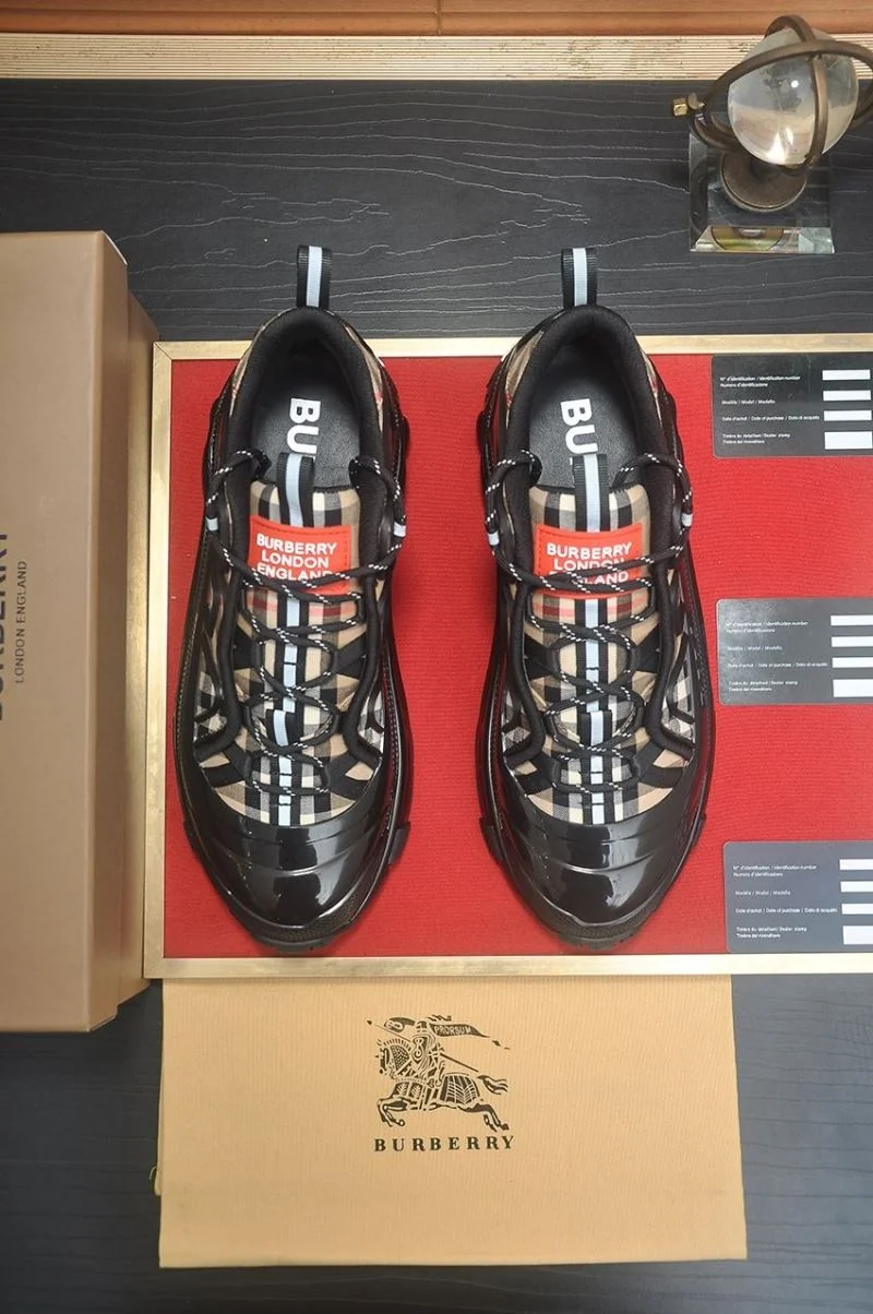 EyeCatching Burberry Low Shoes 17160