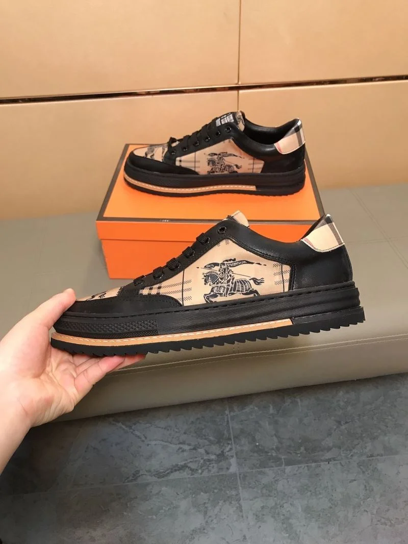 Flexible Burberry Low Shoes 17143