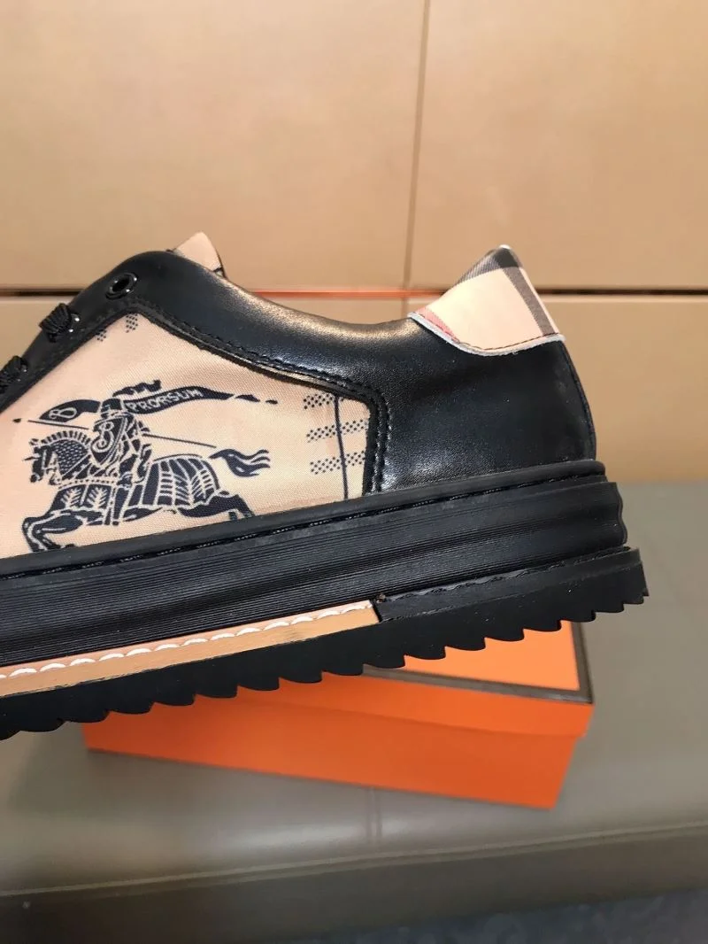 Flexible Burberry Low Shoes 17143