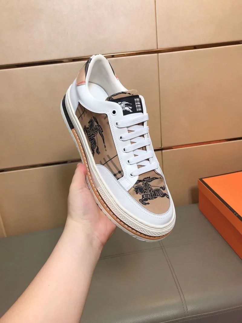 Burberry Low Shoes Lightweight 17154