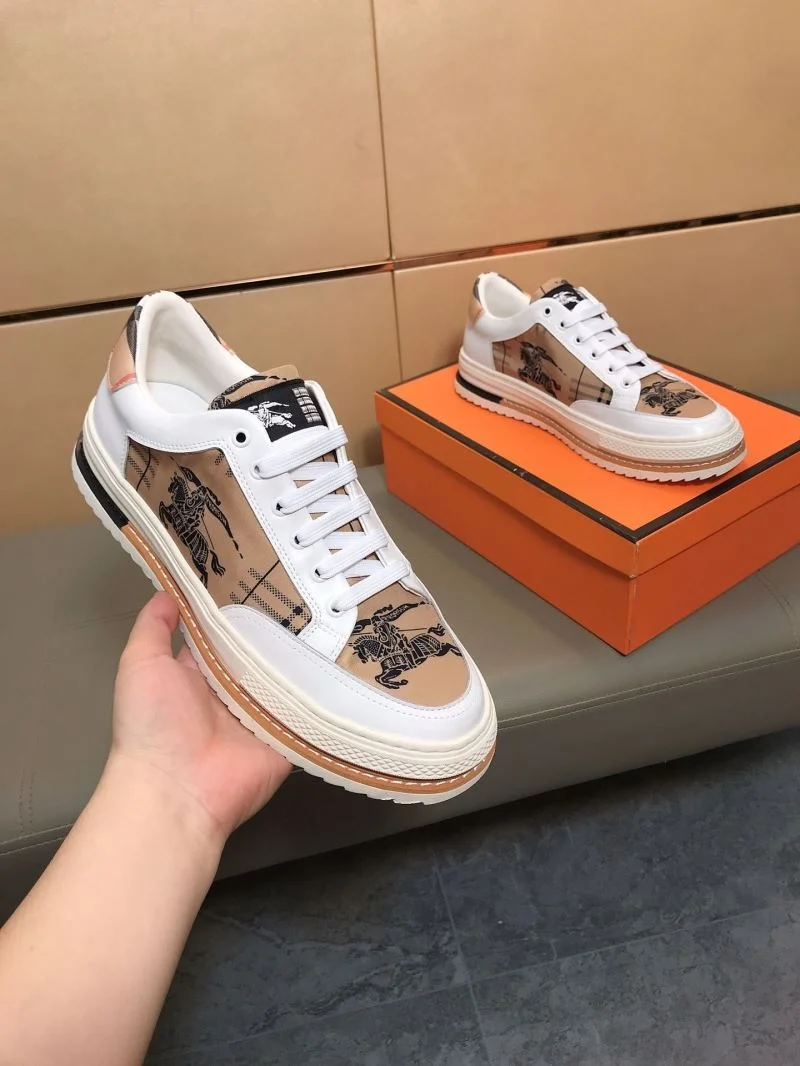 Burberry Low Shoes Lightweight 17154