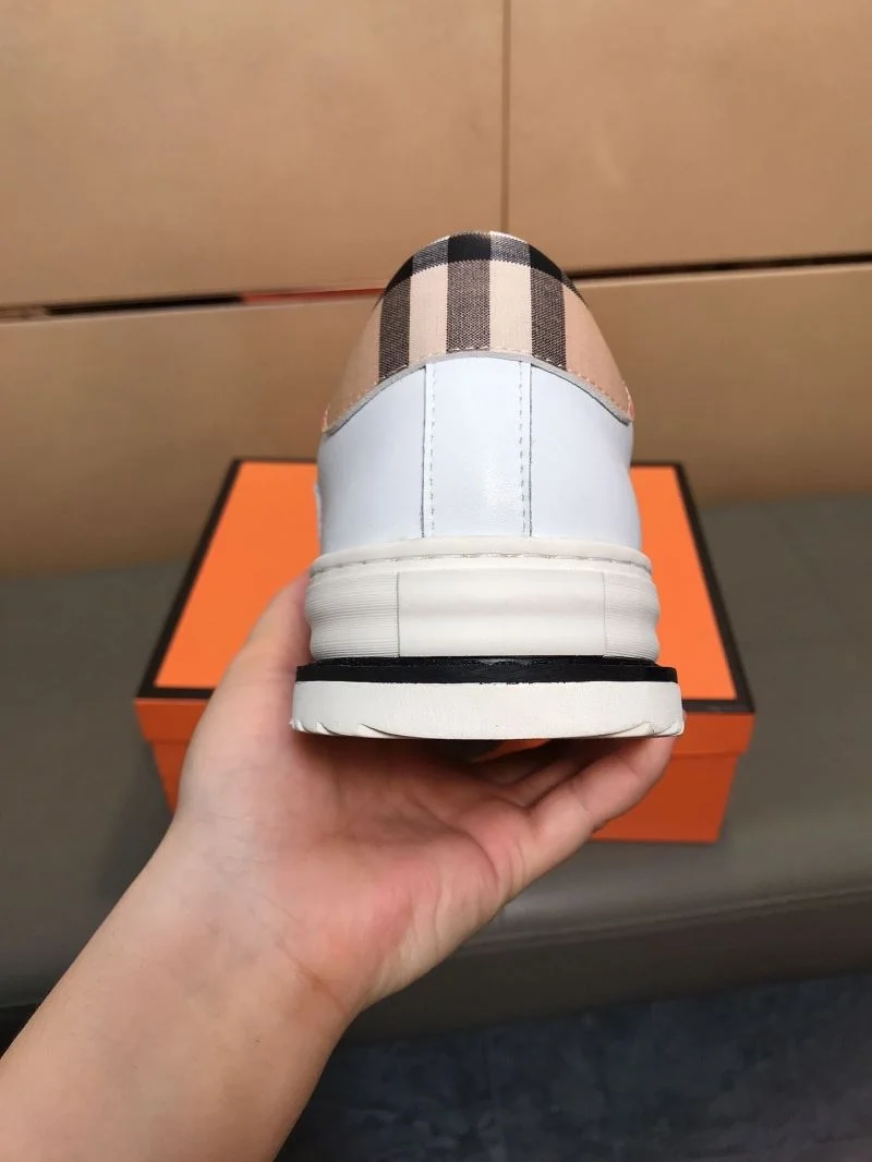 Burberry Low Shoes Lightweight 17154