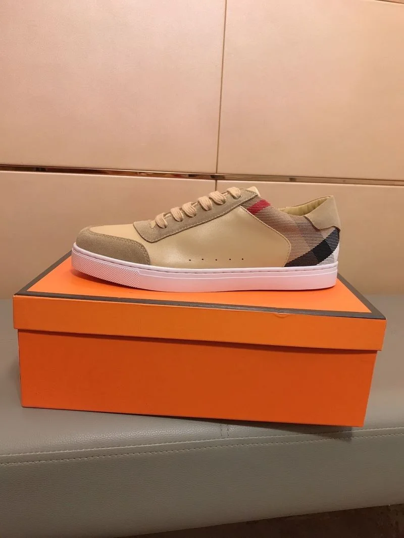 Flexible Burberry Low Shoes 17148