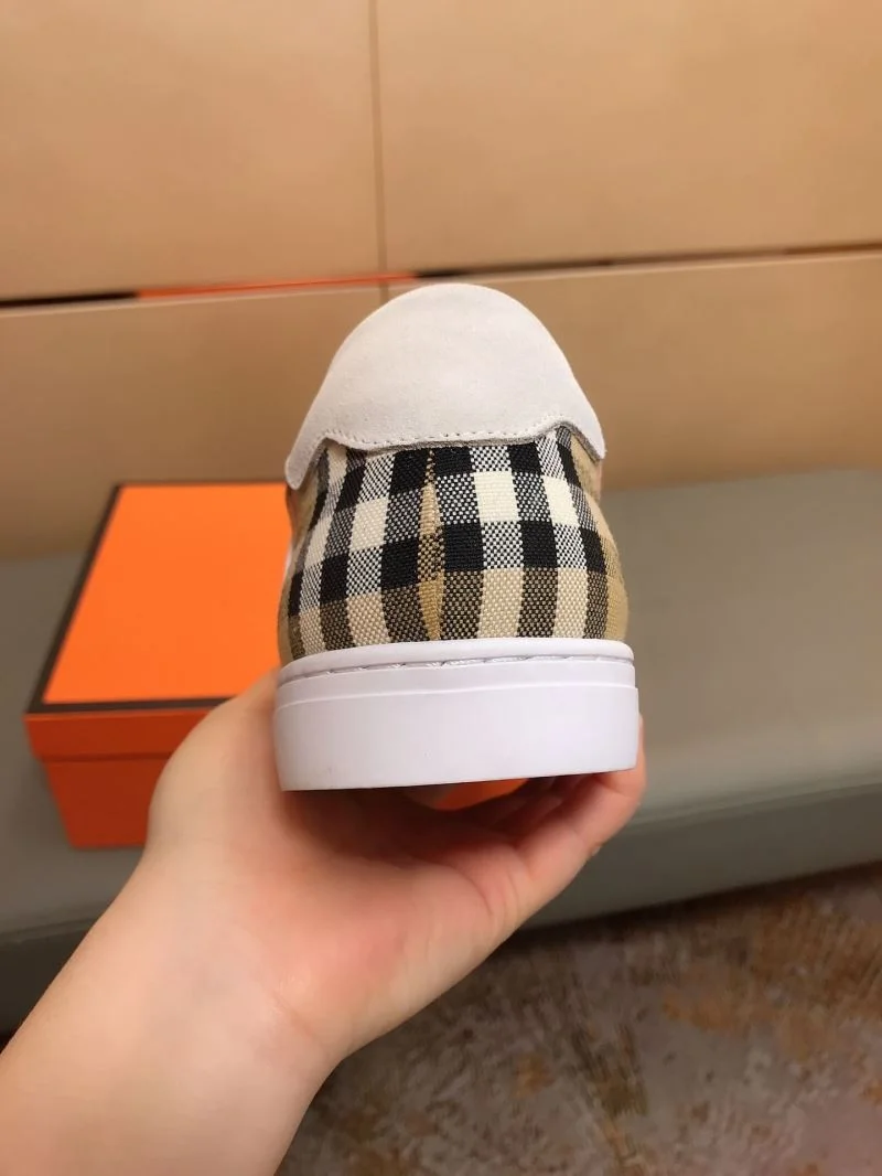 Colorful Burberry Low Shoes 17153