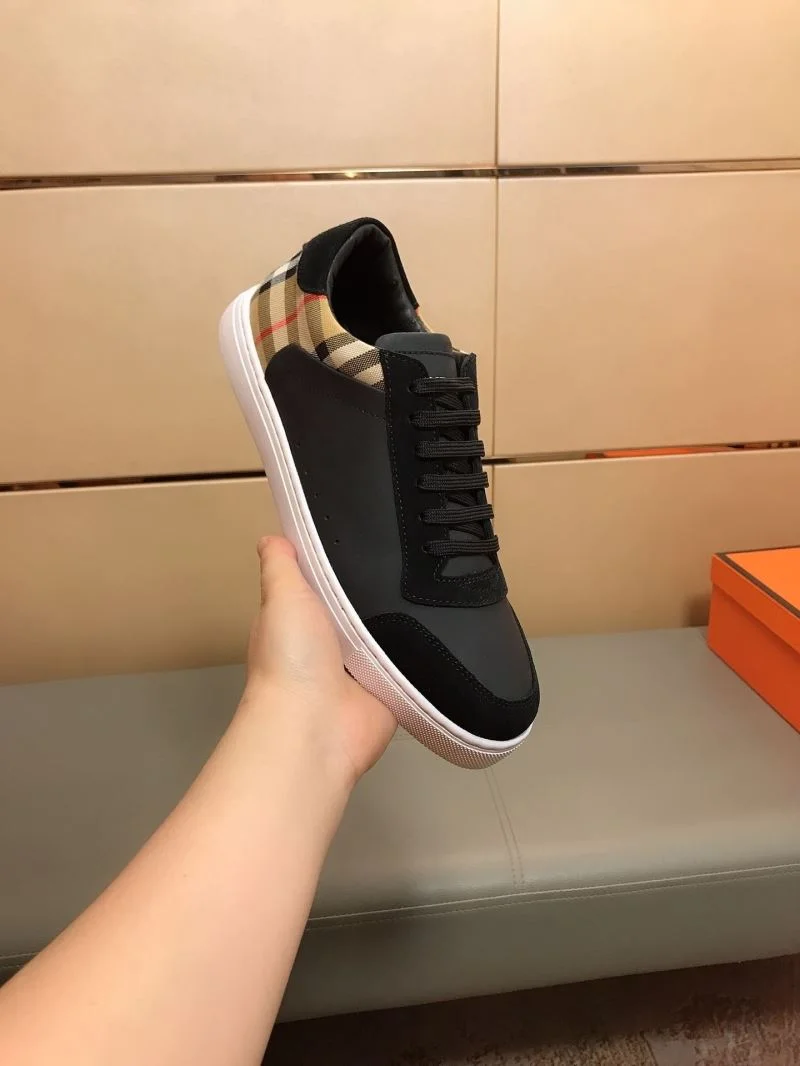 WeatherProof Burberry Low Shoes 17150