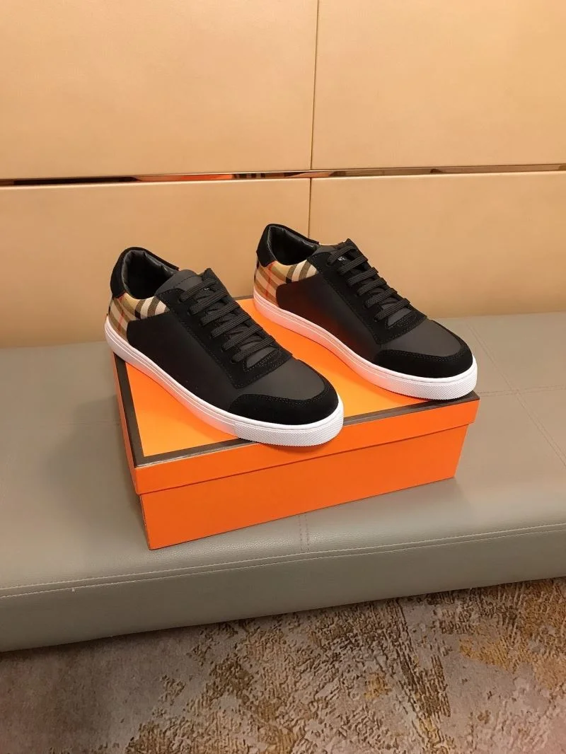 WeatherProof Burberry Low Shoes 17150