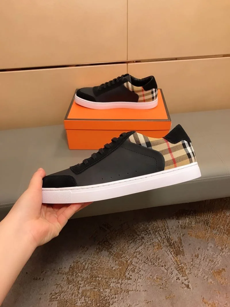 WeatherProof Burberry Low Shoes 17150