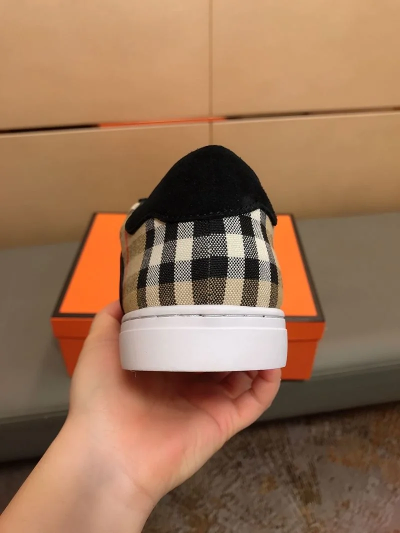 WeatherProof Burberry Low Shoes 17150