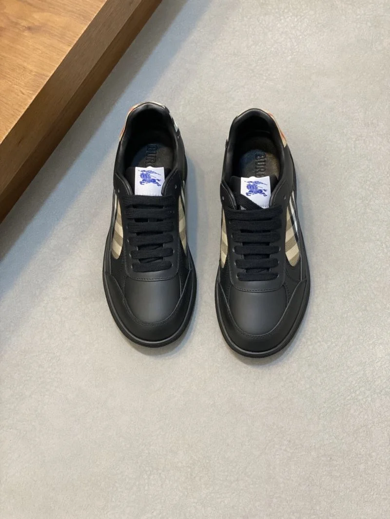 Burberry Low Shoes ZipUp 17142