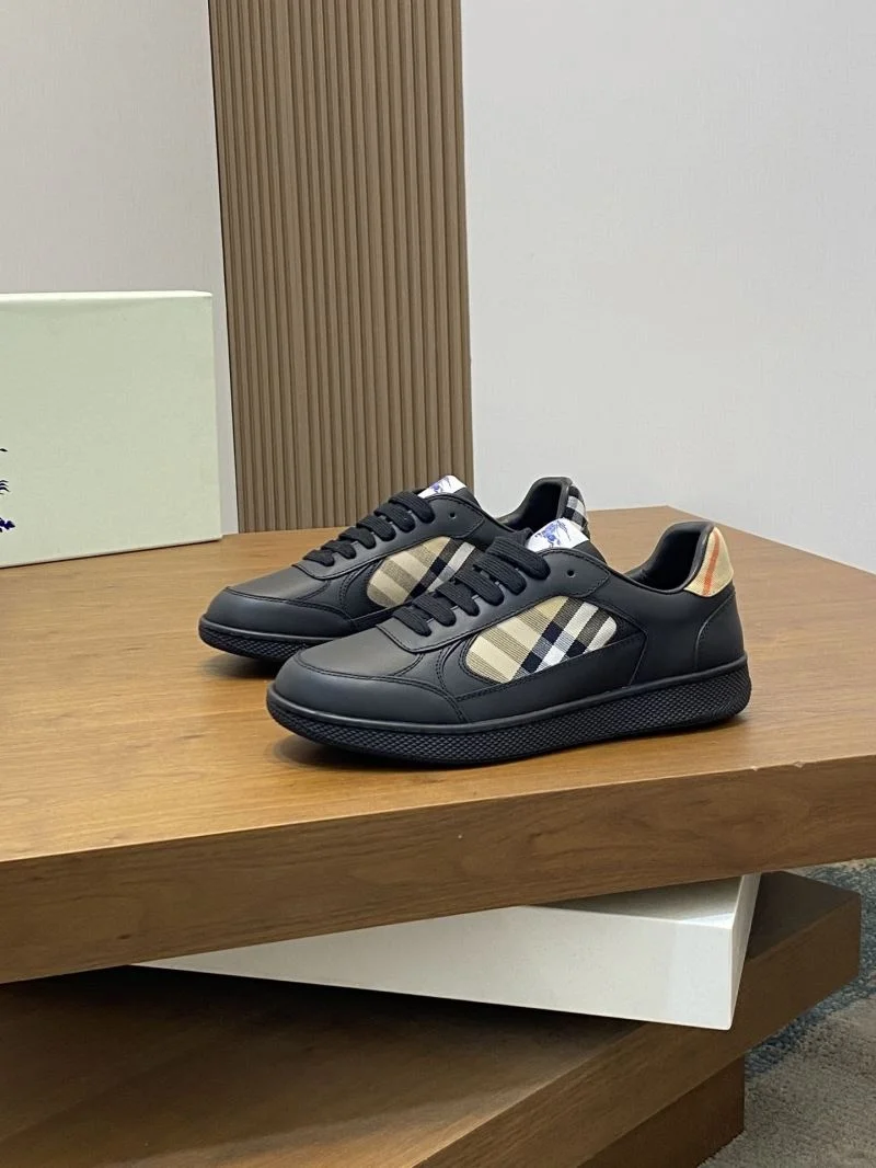 Burberry Low Shoes ZipUp 17142