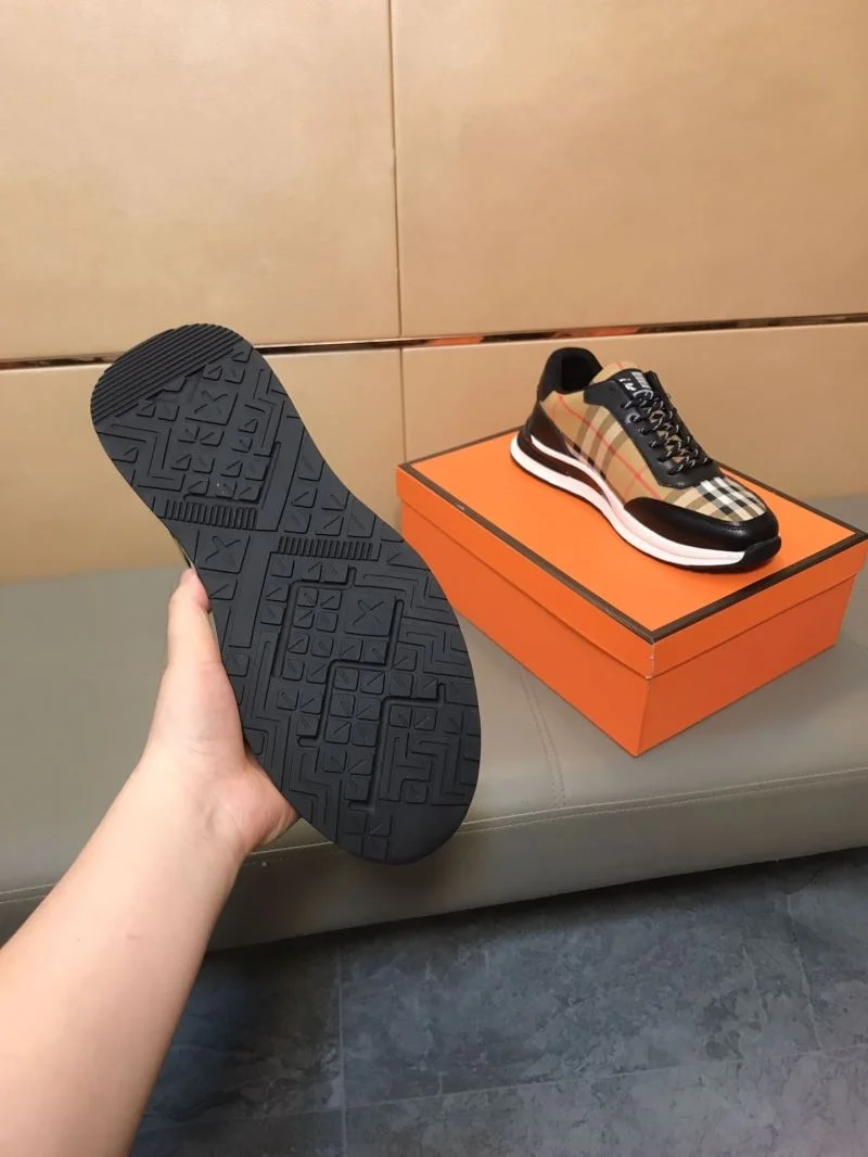 Efficient Burberry Low Shoes 17201