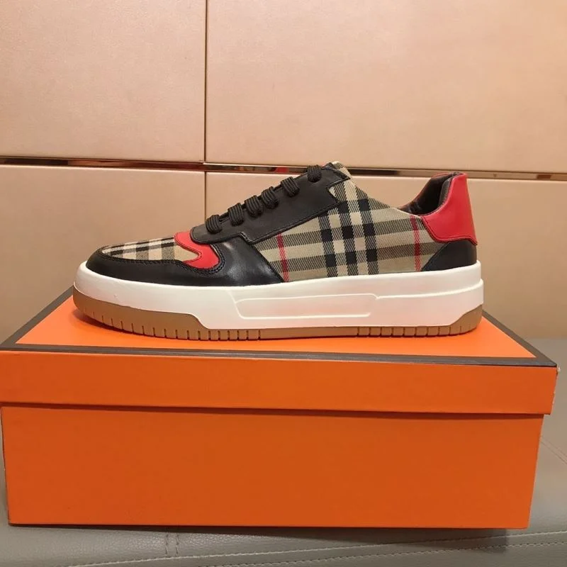Burberry Low Shoes Resilient 17151