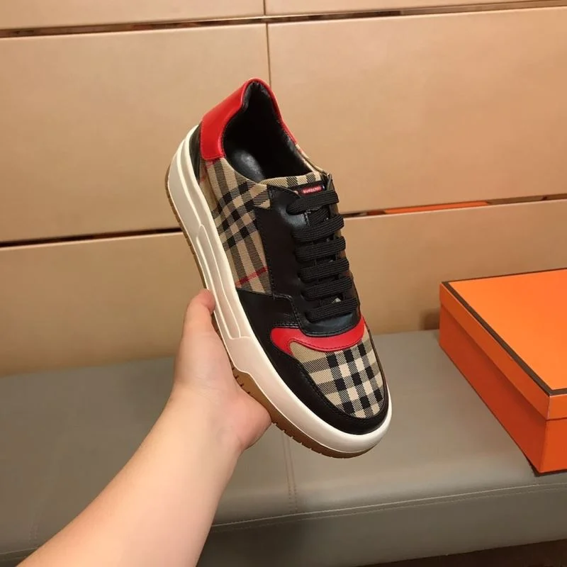 Burberry Low Shoes Resilient 17151
