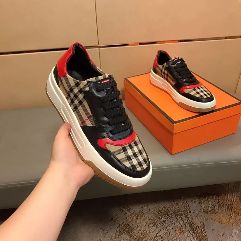 Burberry Low Shoes Resilient 17151
