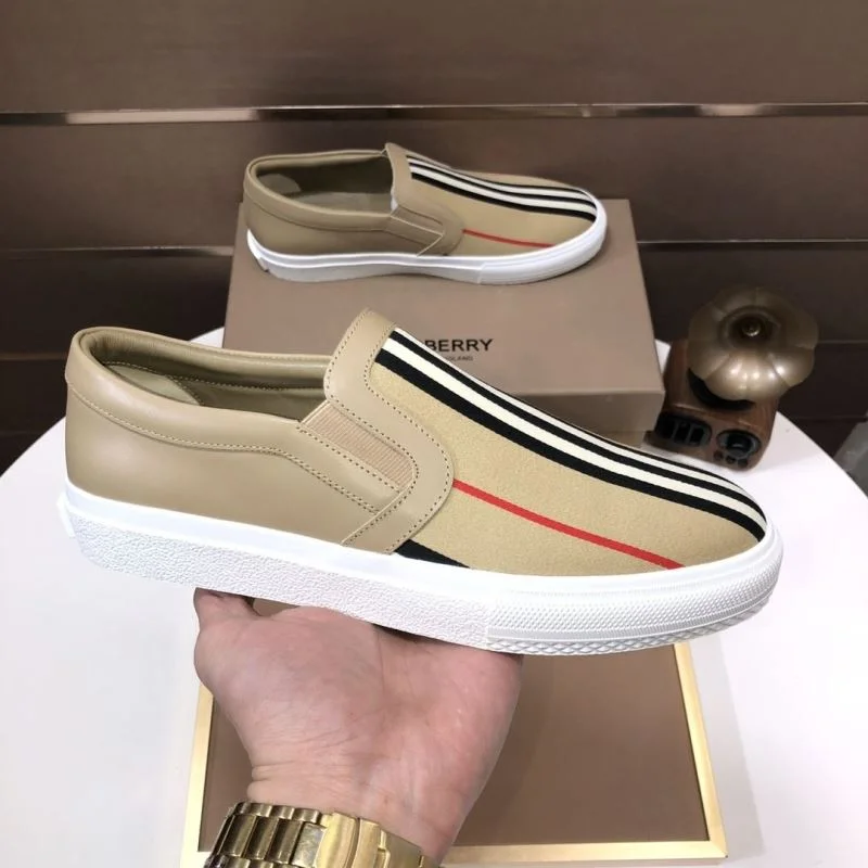 Burberry Low Shoes Sophisticated 17134