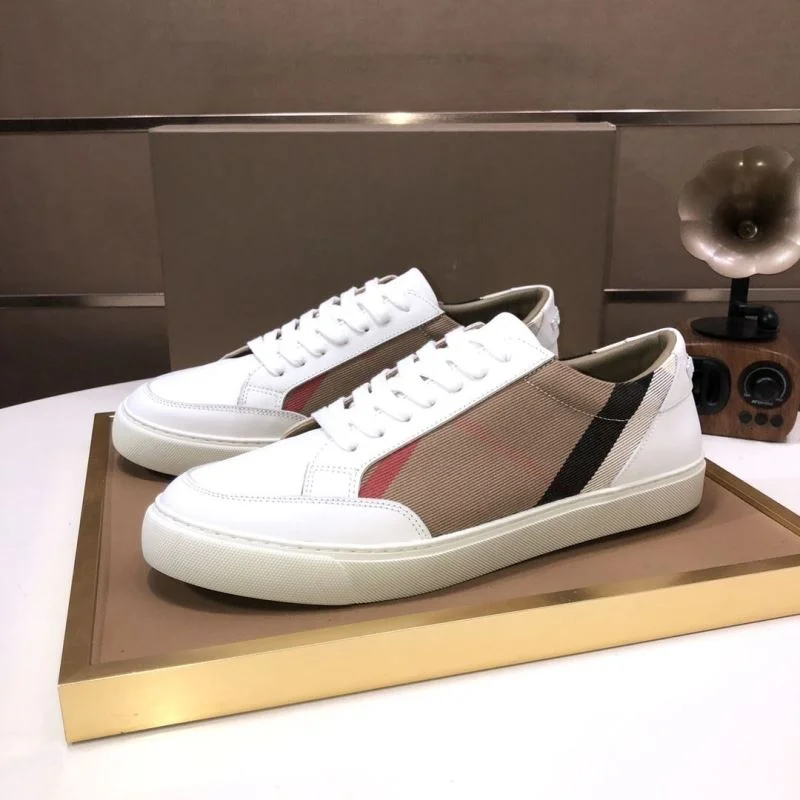 Burberry Low Shoes Minimalist 17196