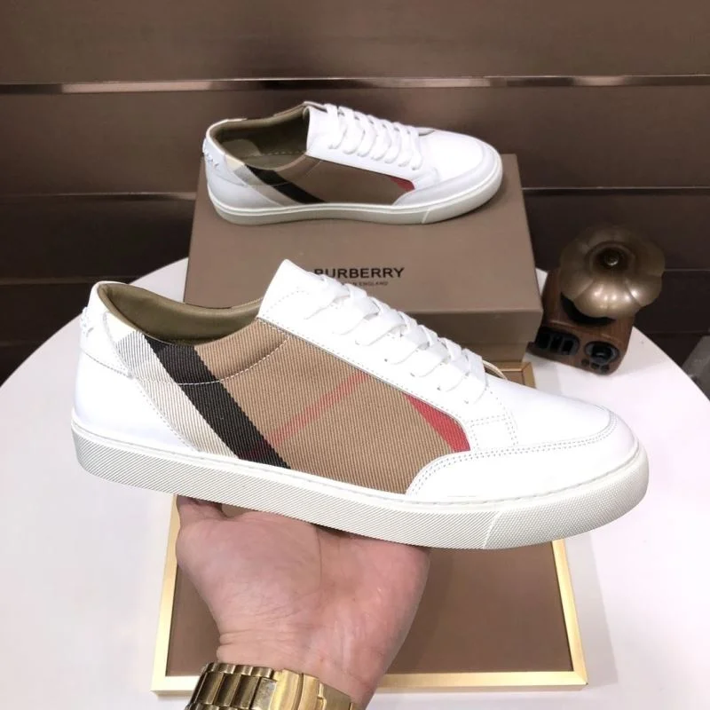 Burberry Low Shoes Minimalist 17196