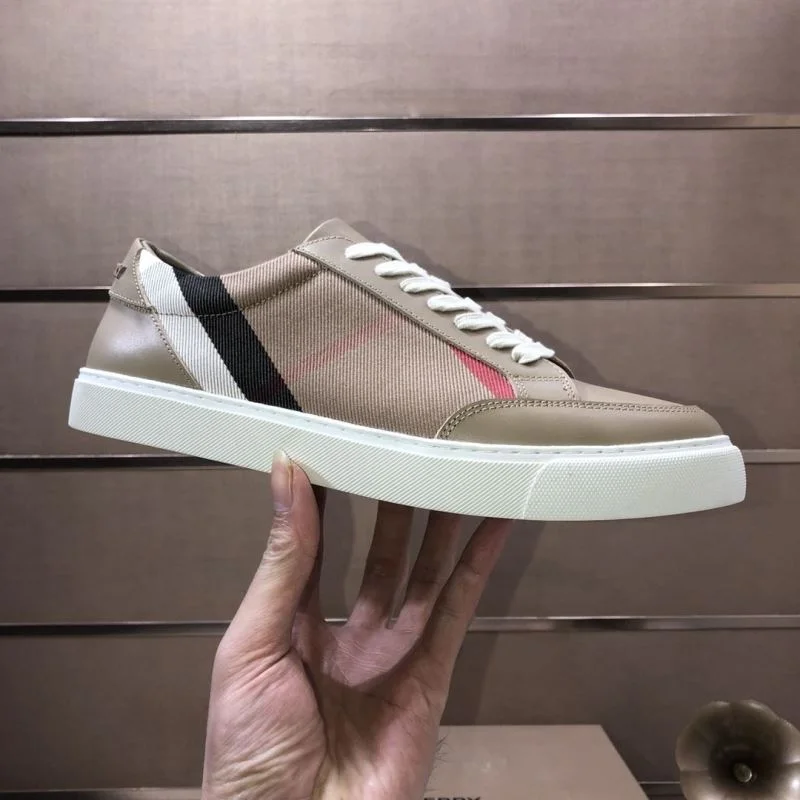 EyeCatching Burberry Low Shoes 17141