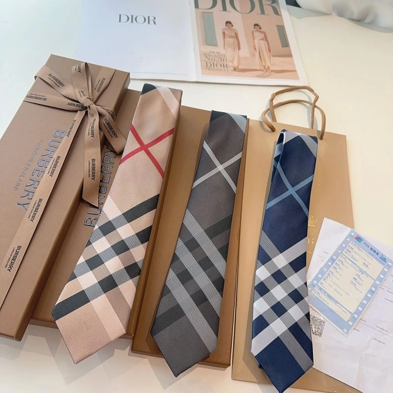 Burberry Neckties Classic 269010