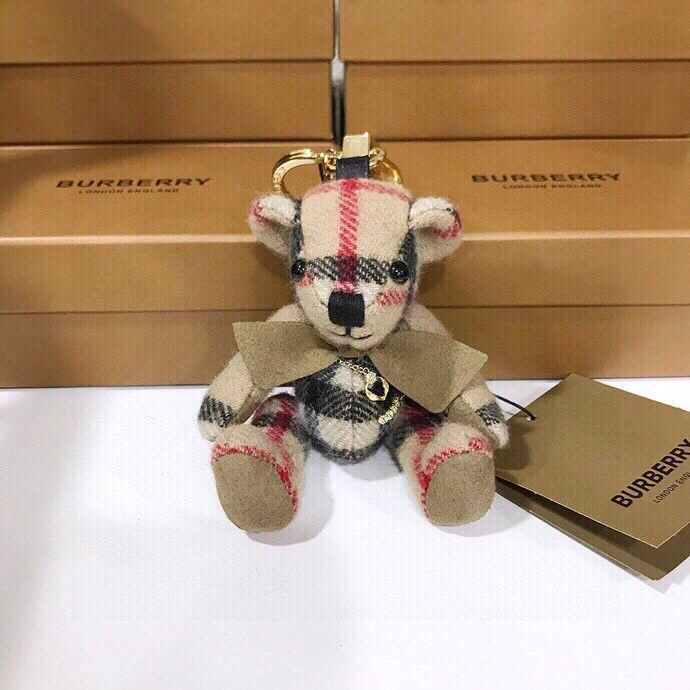 Trendy Burberry Ornaments 270355