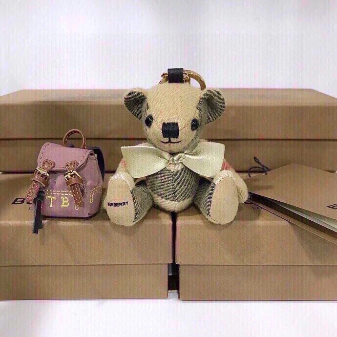 Trendy Burberry Ornaments 270355