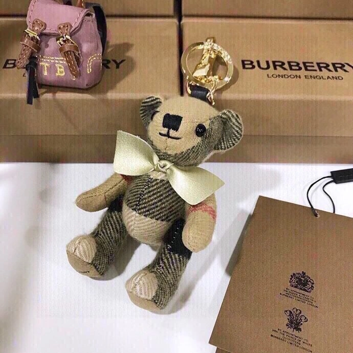 Trendy Burberry Ornaments 270355