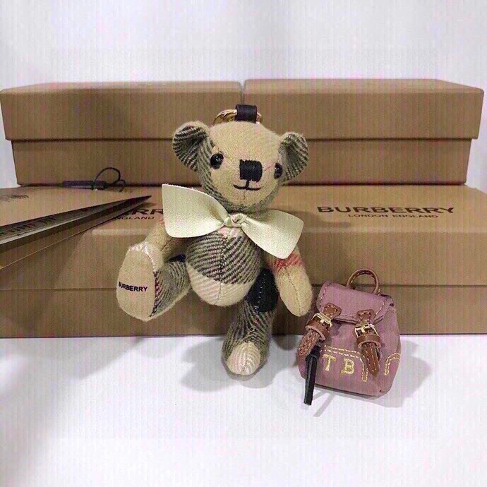 Trendy Burberry Ornaments 270355