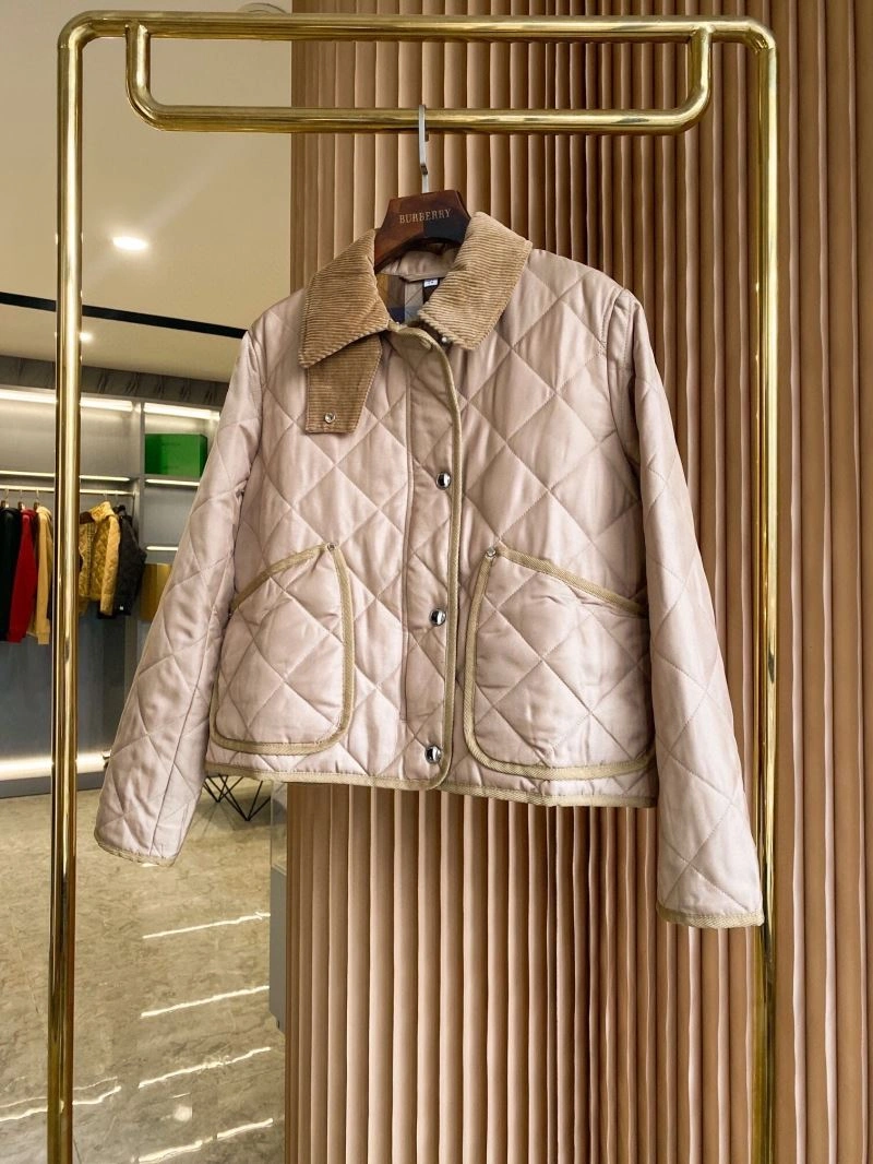 Burberry Outwear EasyMatch 104717