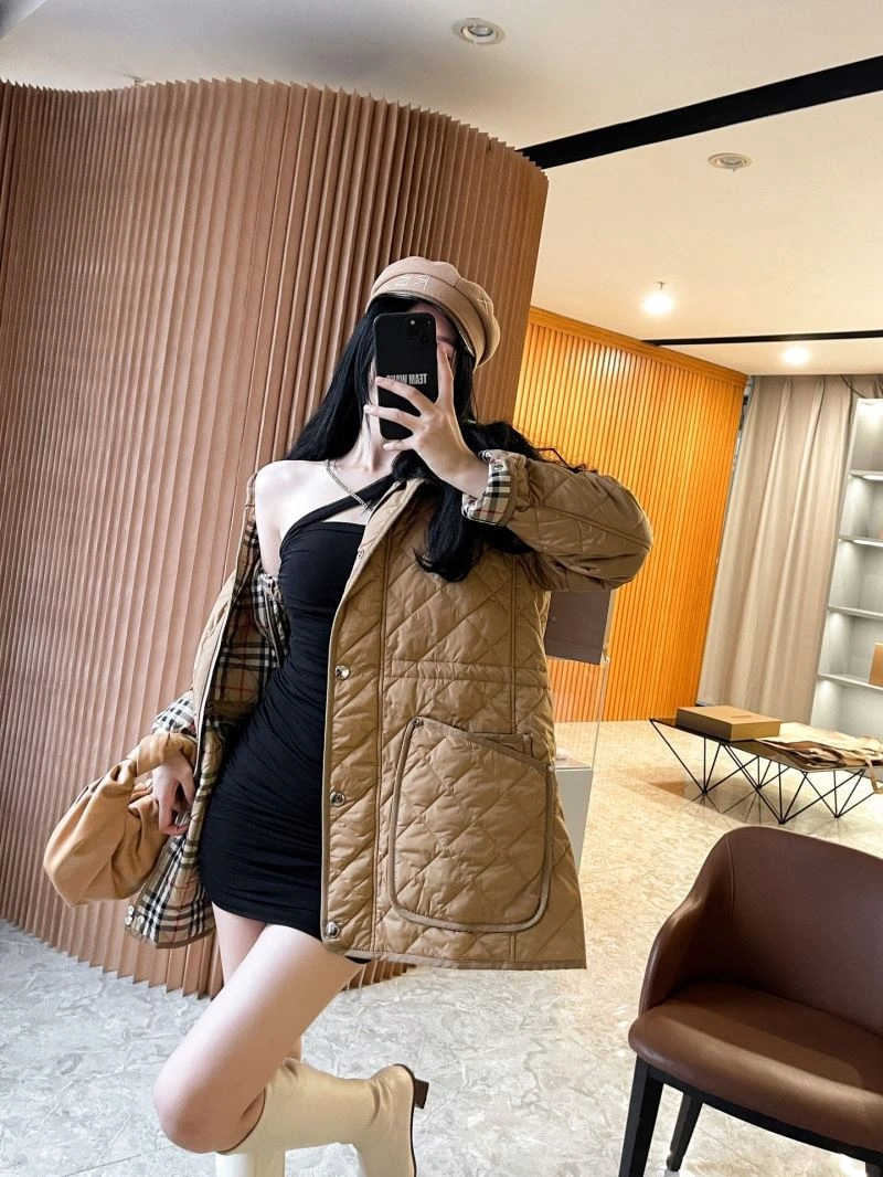 Modern Burberry Outwear 104746
